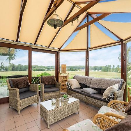 Stunning Holiday Home In Oombergen With Terrace And Garden Zottegem Εξωτερικό φωτογραφία