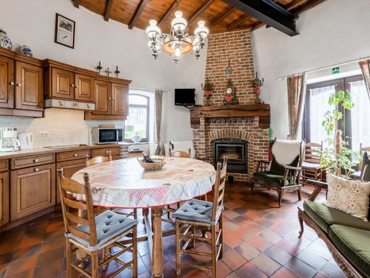 Stunning Holiday Home In Oombergen With Terrace And Garden Zottegem Εξωτερικό φωτογραφία