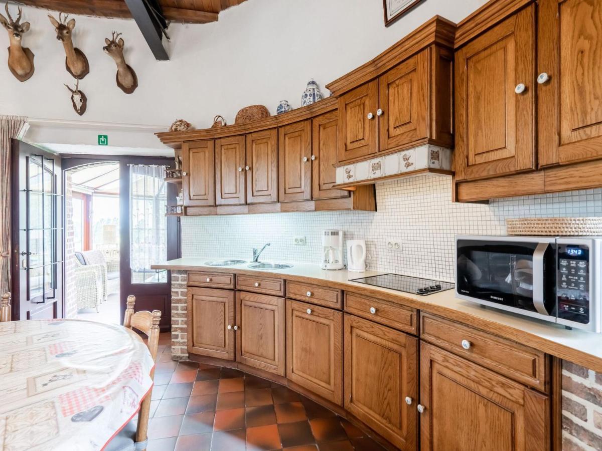 Stunning Holiday Home In Oombergen With Terrace And Garden Zottegem Εξωτερικό φωτογραφία
