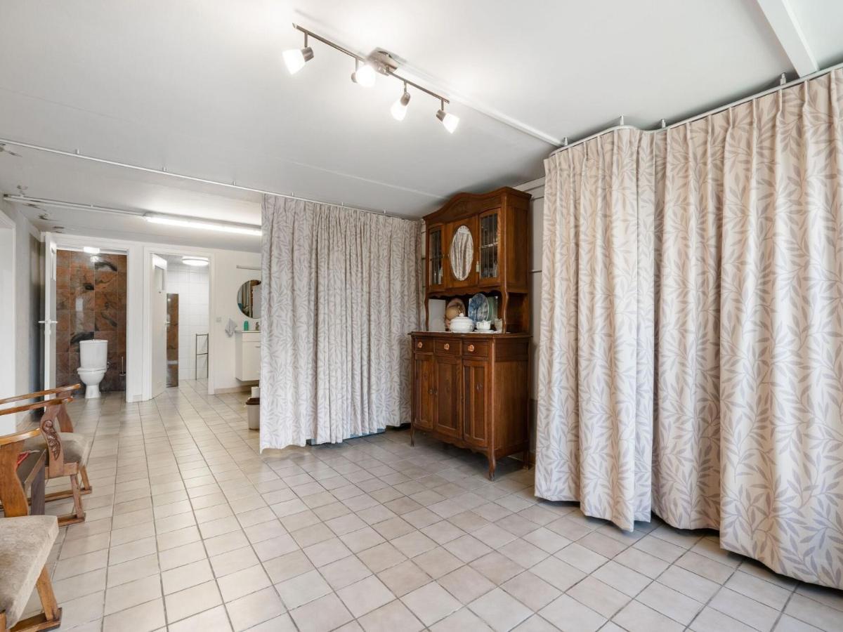 Stunning Holiday Home In Oombergen With Terrace And Garden Zottegem Εξωτερικό φωτογραφία