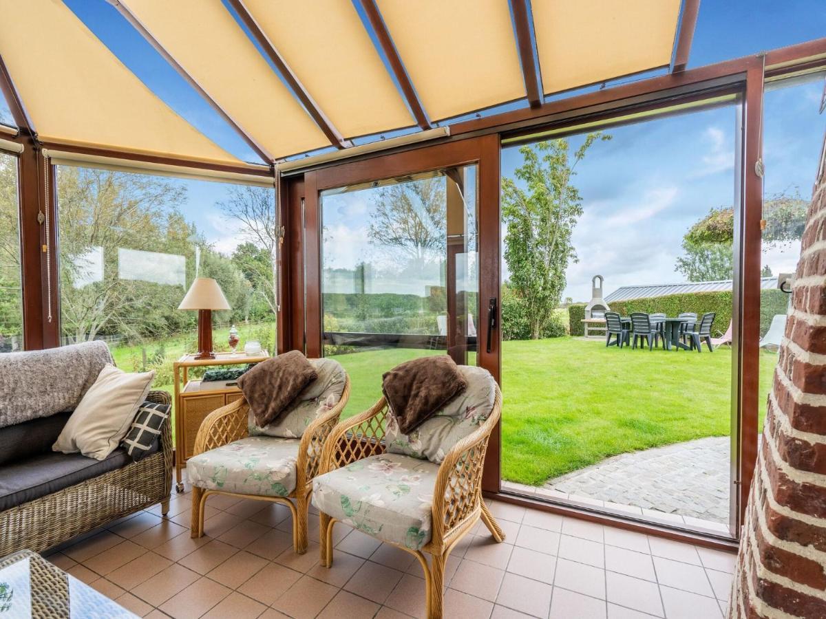 Stunning Holiday Home In Oombergen With Terrace And Garden Zottegem Εξωτερικό φωτογραφία